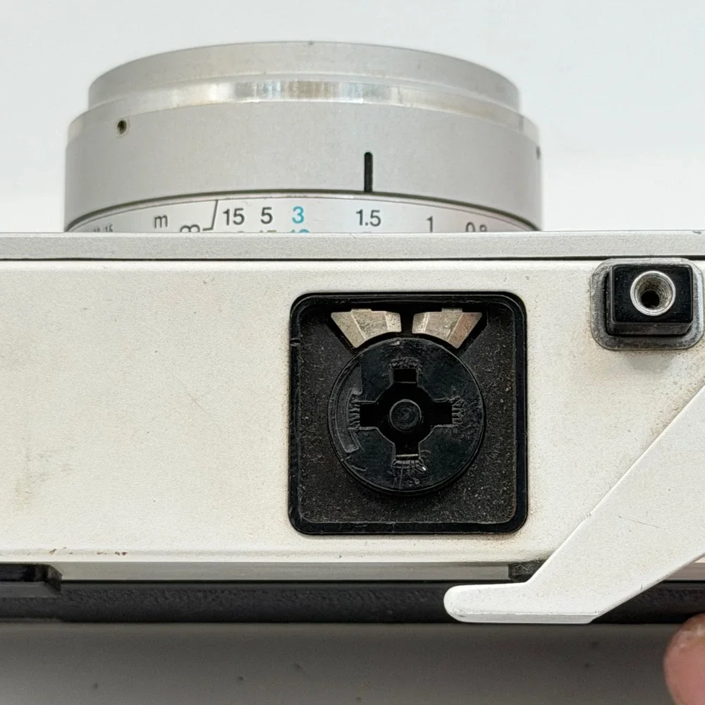 Canon Canonet 28 Rangefinder 35mm Film Camera 40mm f2.8 Lens Silver Black Japan